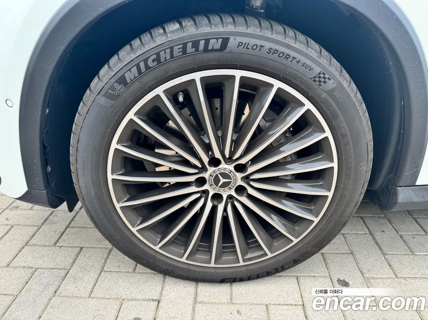 Mercedes-Benz GLC-Class 2026