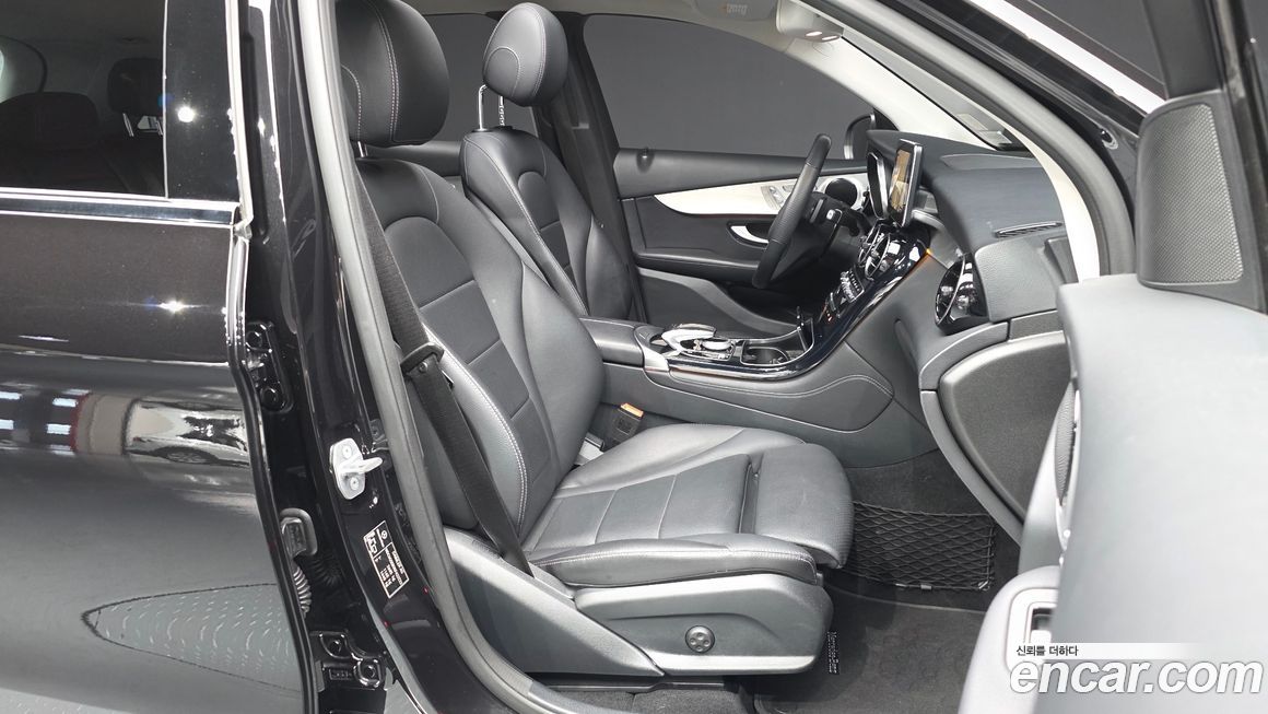 Mercedes-Benz GLC-Class 2019