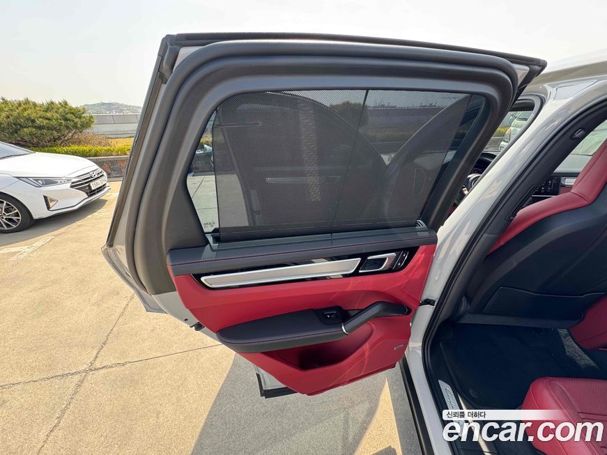 Porsche Cayenne 2023