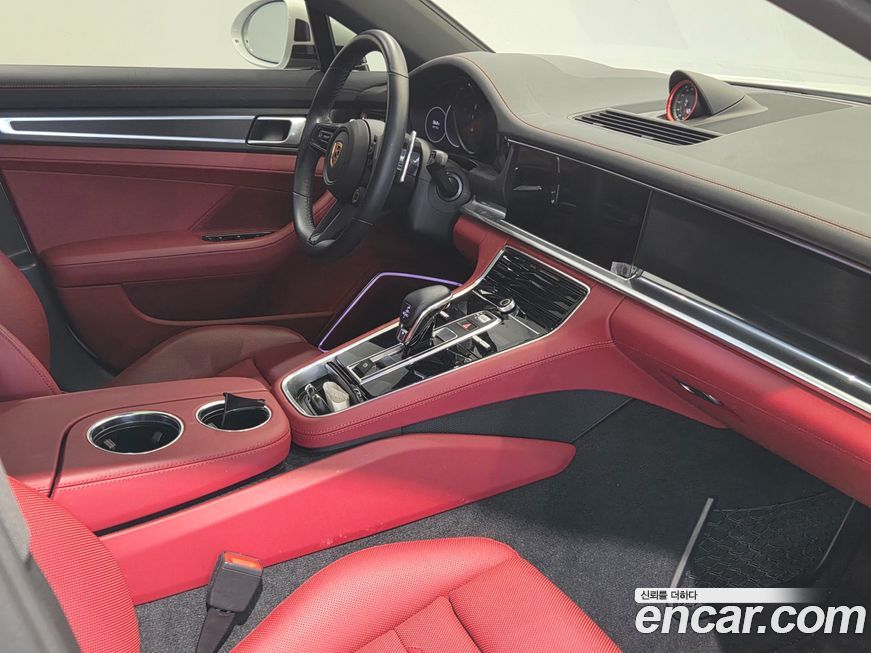 Porsche Panamera 2022