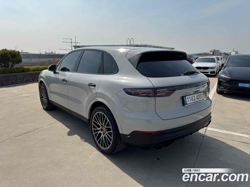 Porsche Cayenne 2023