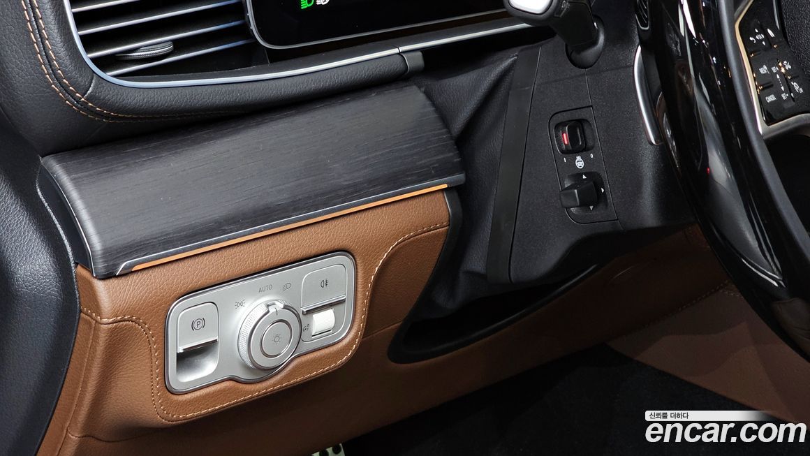 Mercedes-Benz GLS-Class 2024