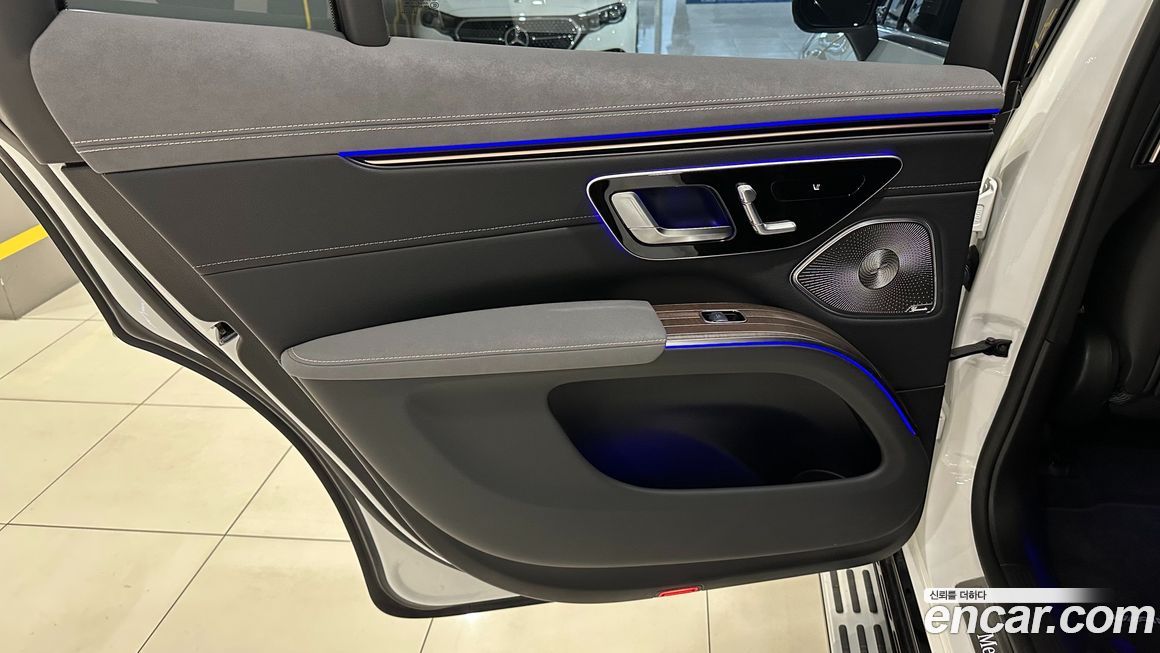 Mercedes-Benz EQS 2024