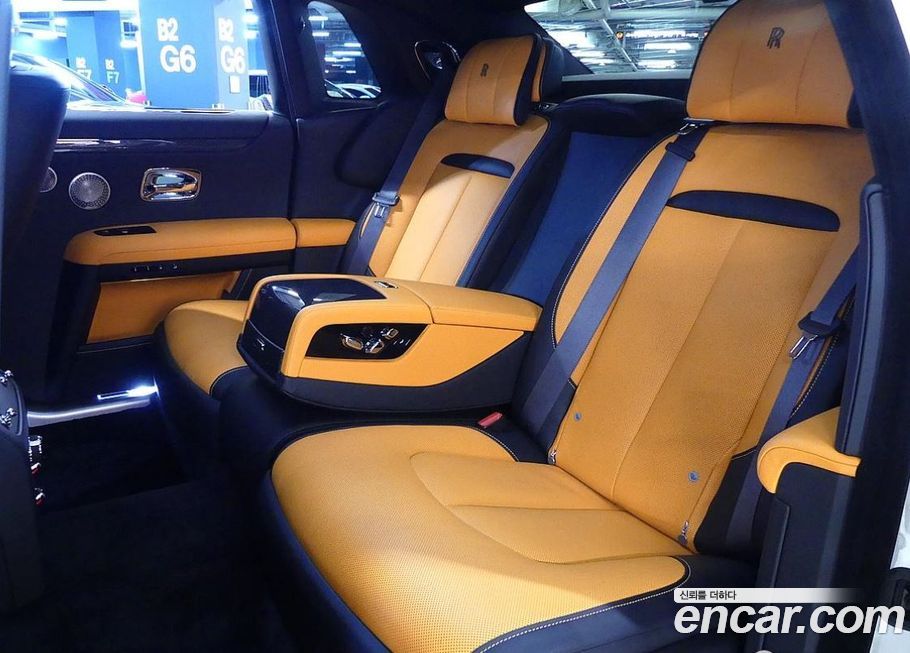 Rolls-Royce Ghost 2025