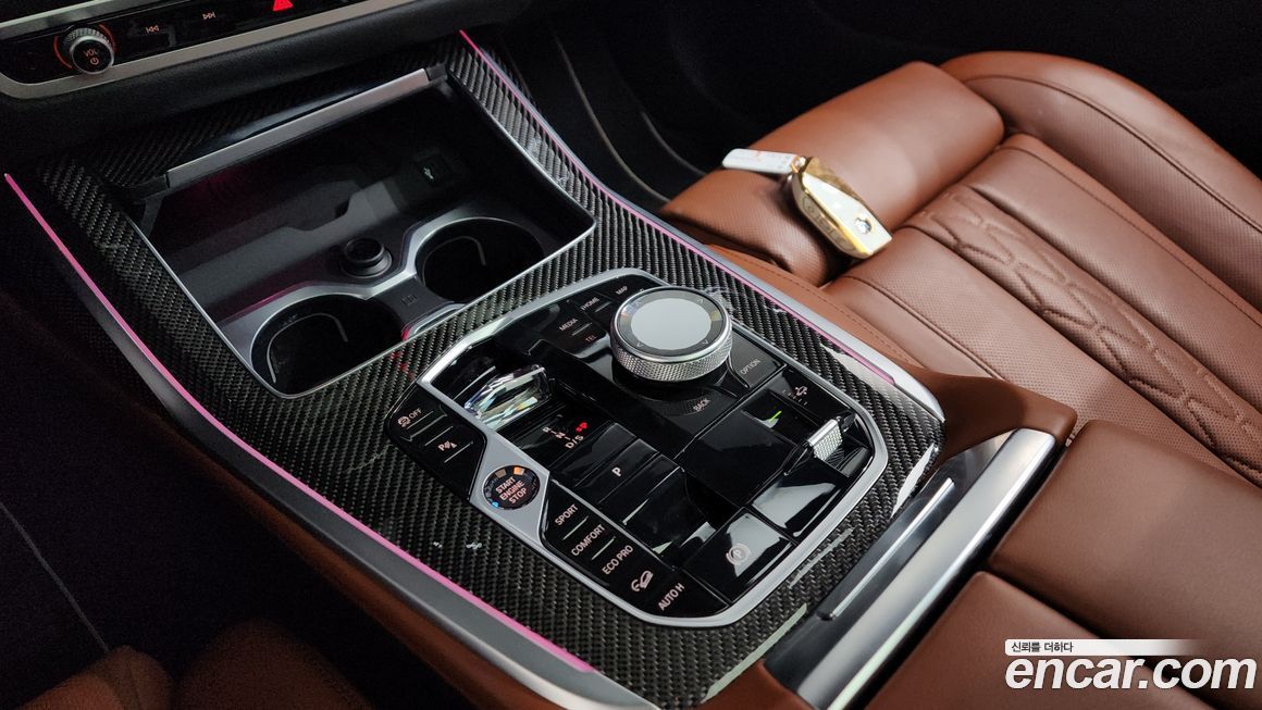 BMW X7 2025