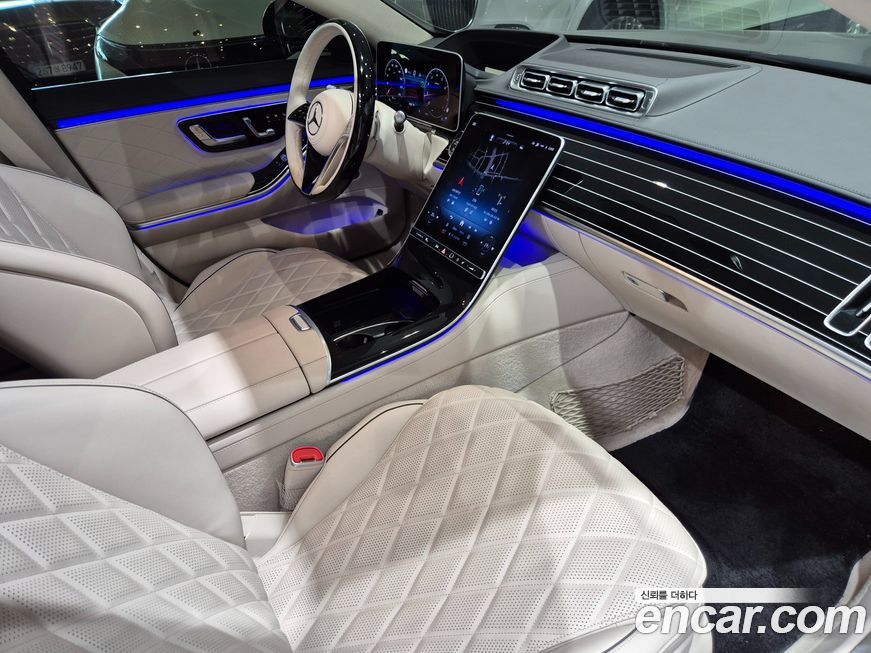 Mercedes-Benz S-Class 2025