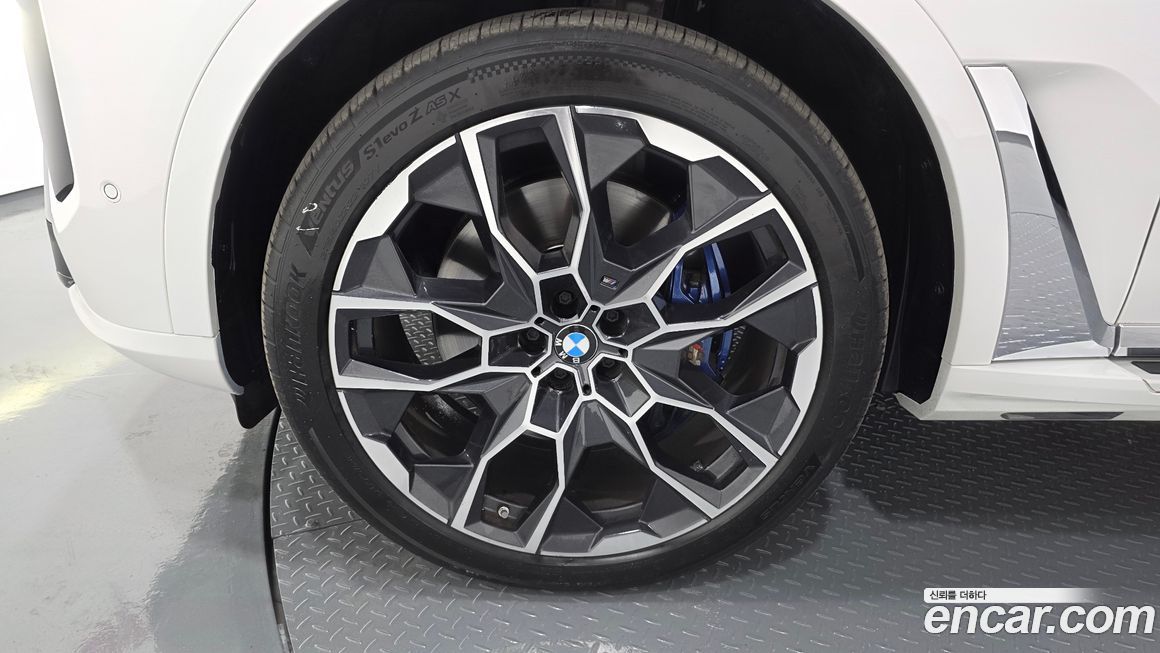 BMW X7 2024