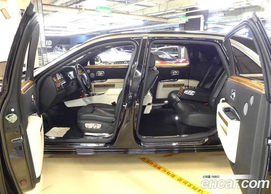 Rolls-Royce Ghost 2016