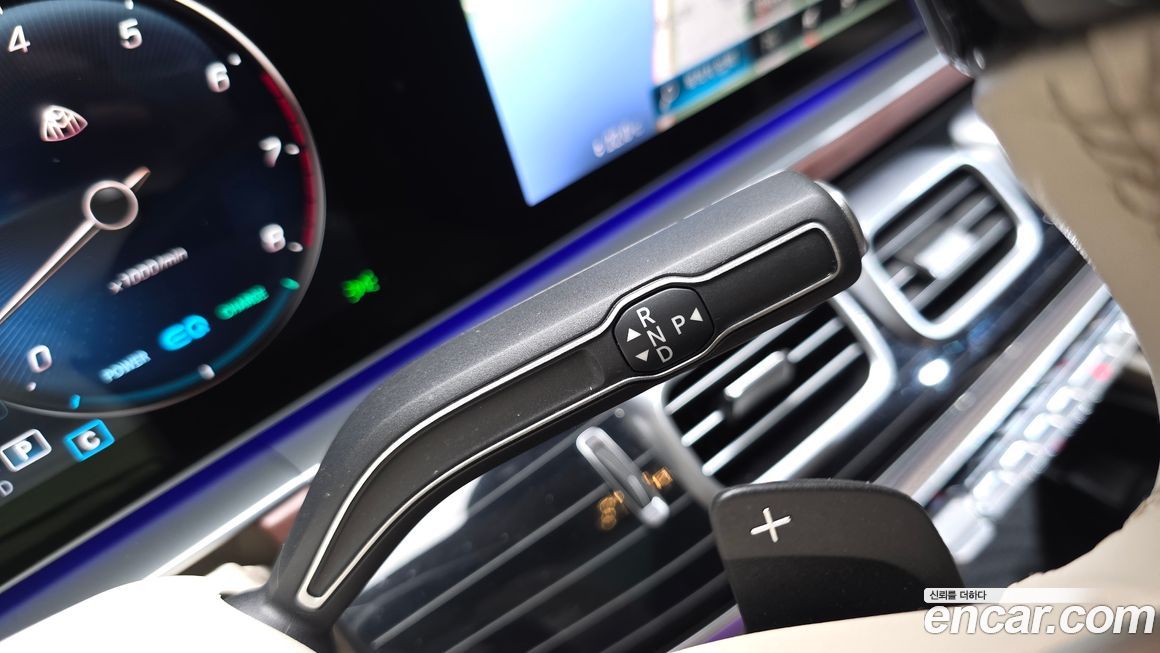 Mercedes-Benz GLS-Class 2023