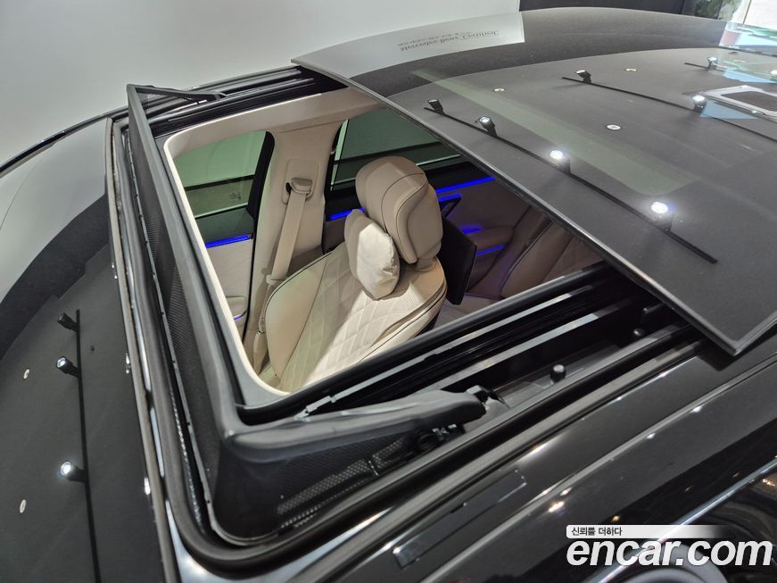 Mercedes-Benz S-Class 2025