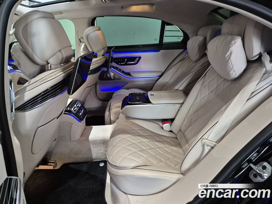 Mercedes-Benz S-Class 2025