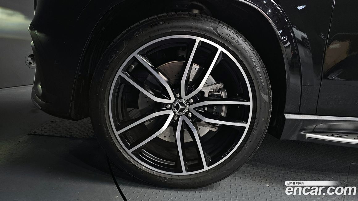 Mercedes-Benz GLS-Class 2024