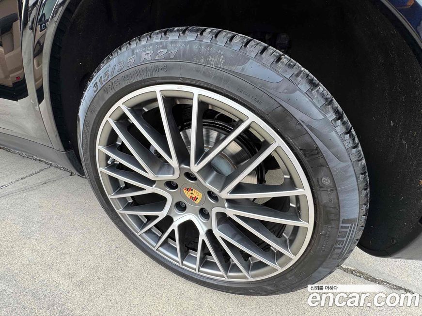 Porsche Cayenne 2023