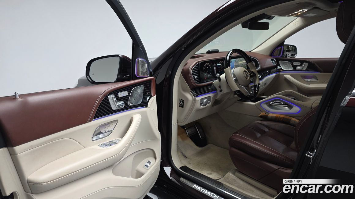 Mercedes-Benz GLS-Class 2023