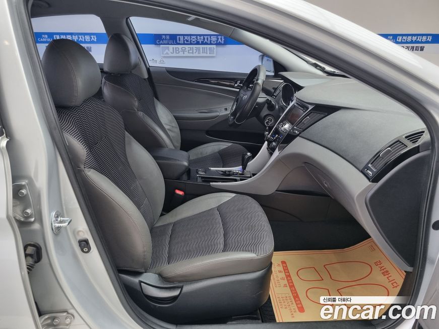 Hyundai Sonata 2010