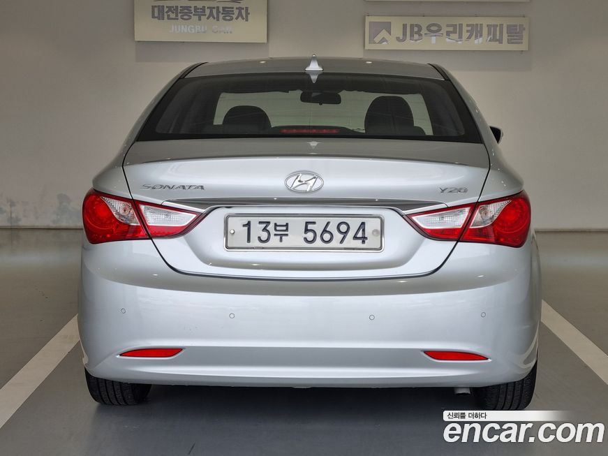 Hyundai Sonata 2010