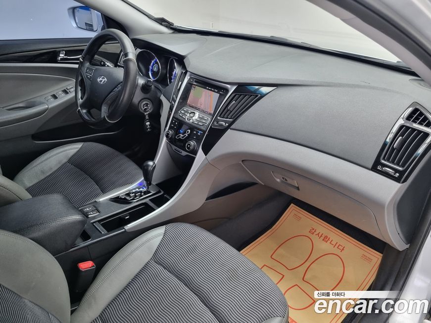 Hyundai Sonata 2010