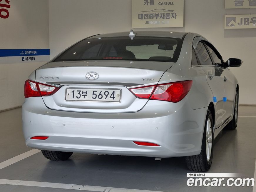 Hyundai Sonata 2010