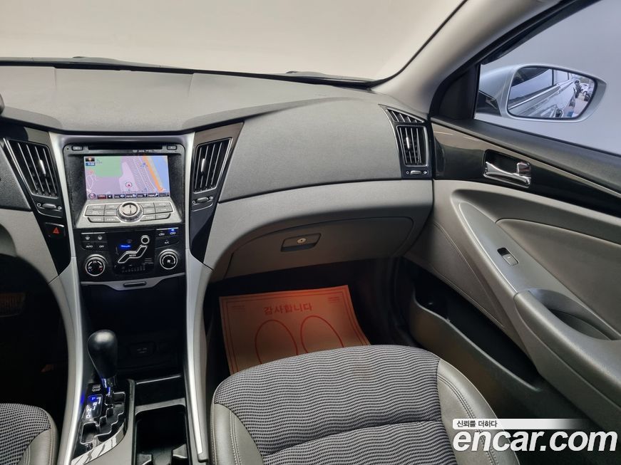 Hyundai Sonata 2010
