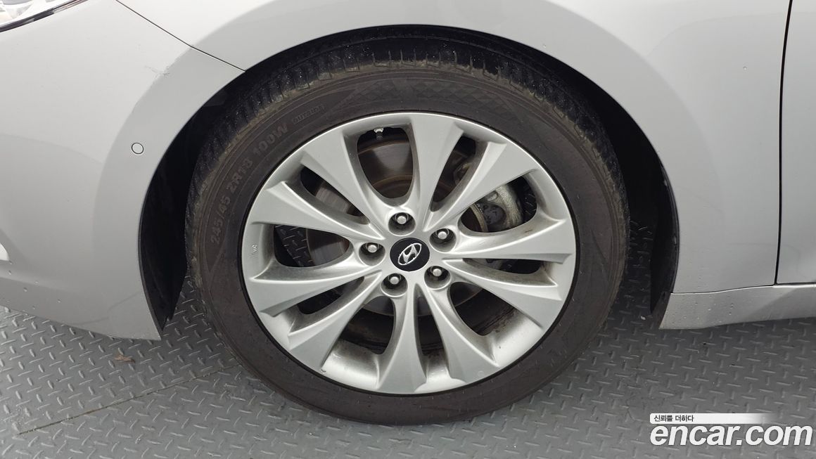 Hyundai Grandeur 2012