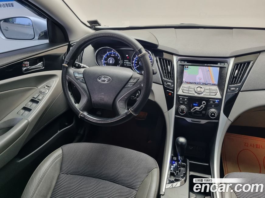 Hyundai Sonata 2010
