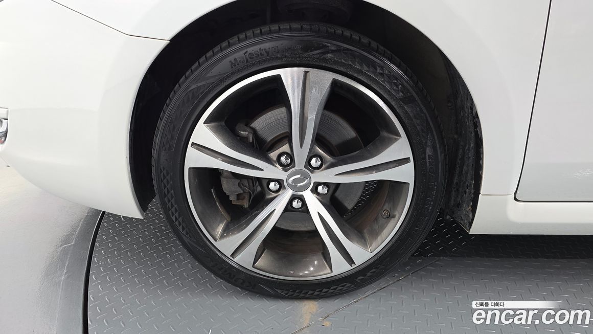 Renault-KoreaSamsung SM7 2012