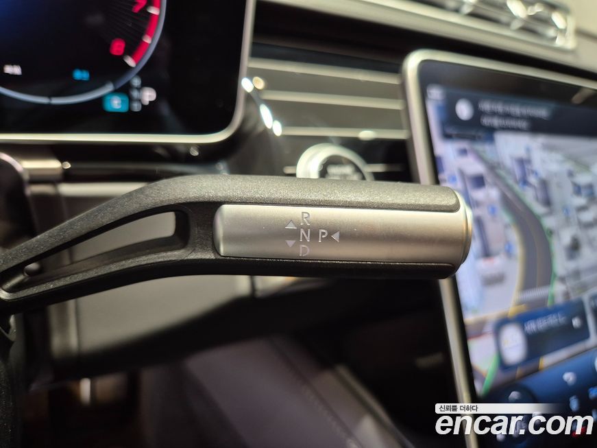 Mercedes-Benz S-Class 2025