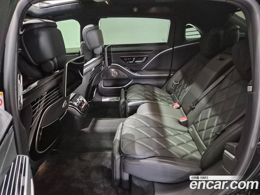 Mercedes-Benz S-Class 2025