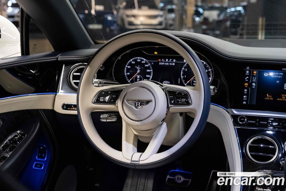 Bentley Continental 2023