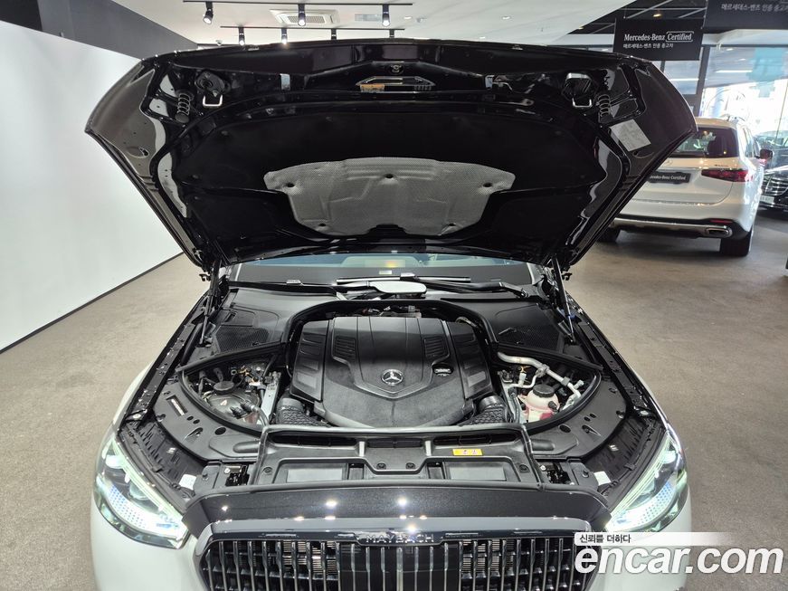 Mercedes-Benz S-Class 2025