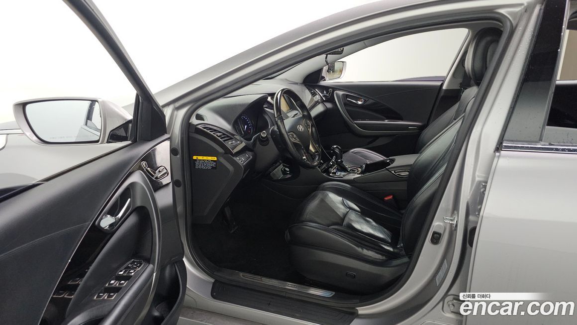 Hyundai Grandeur 2012