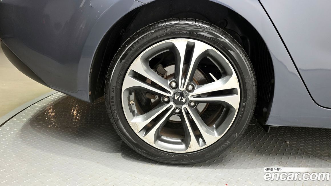 Kia K3 2013
