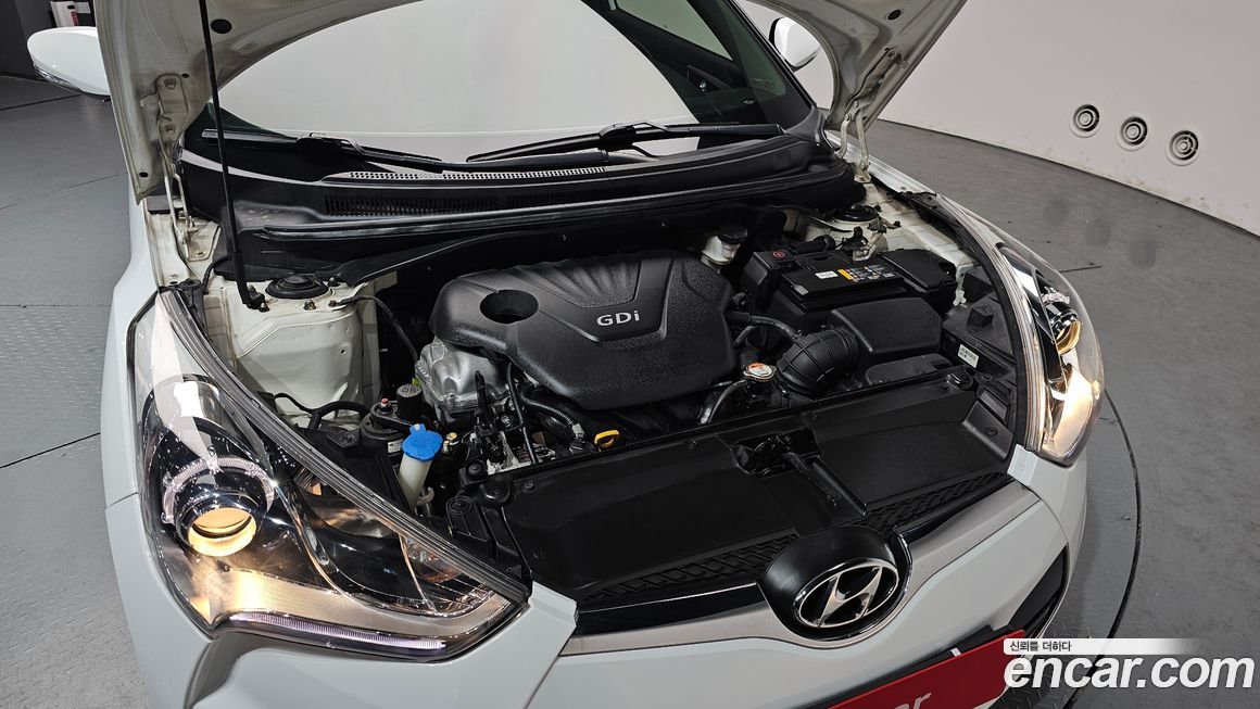 Hyundai Veloster 2012