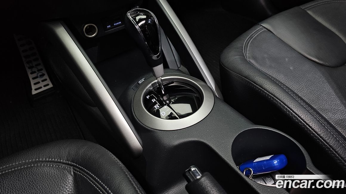 Hyundai Veloster 2012