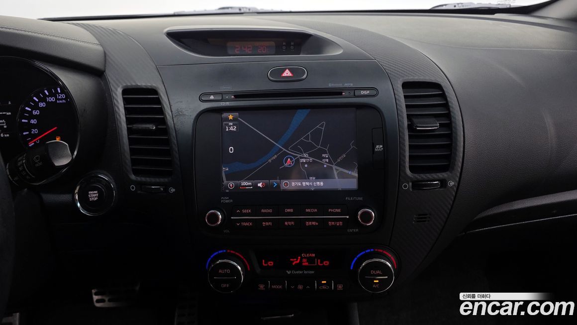 Kia K3 2013