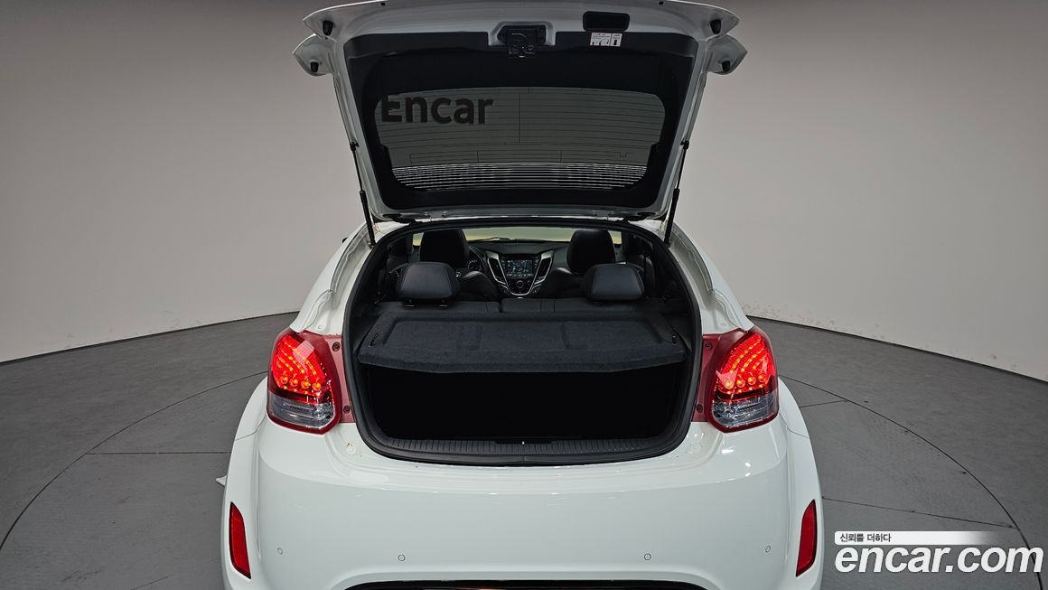 Hyundai Veloster 2012