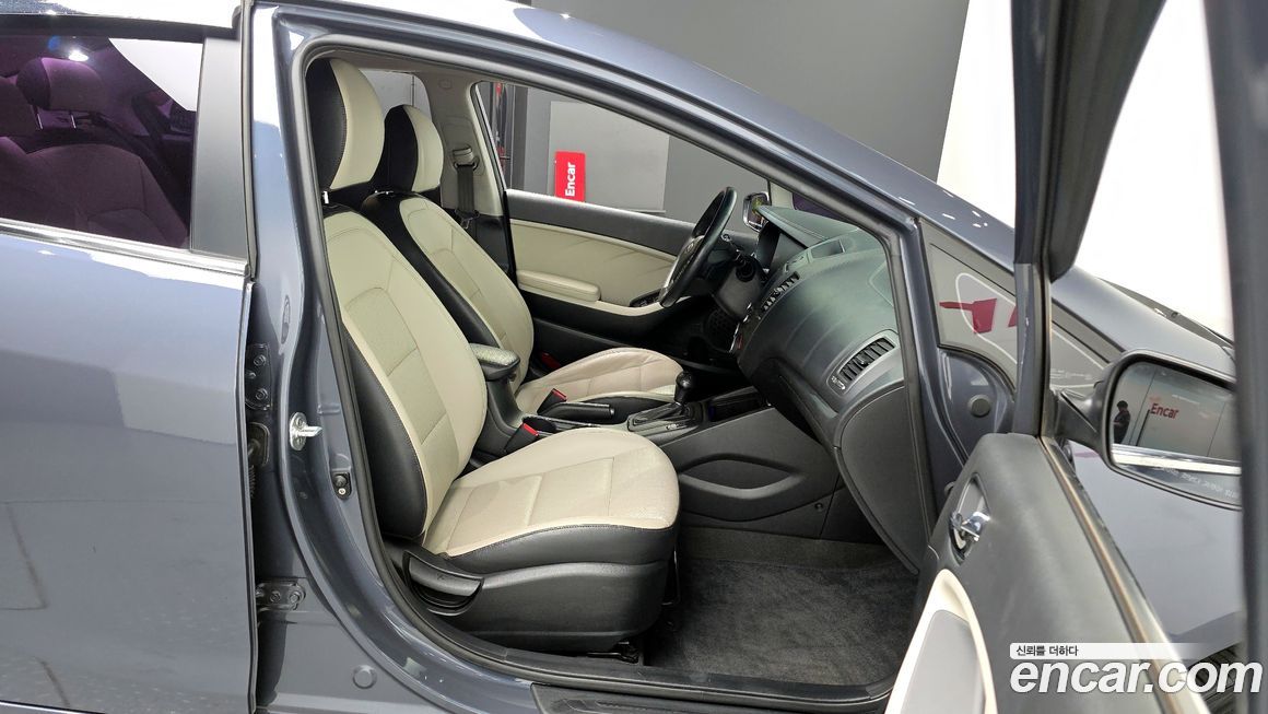 Kia K3 2013