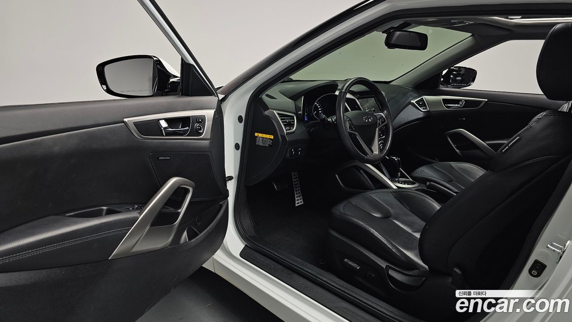 Hyundai Veloster 2012