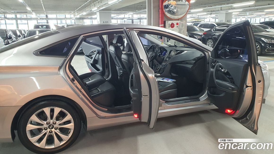 Hyundai Grandeur 2012