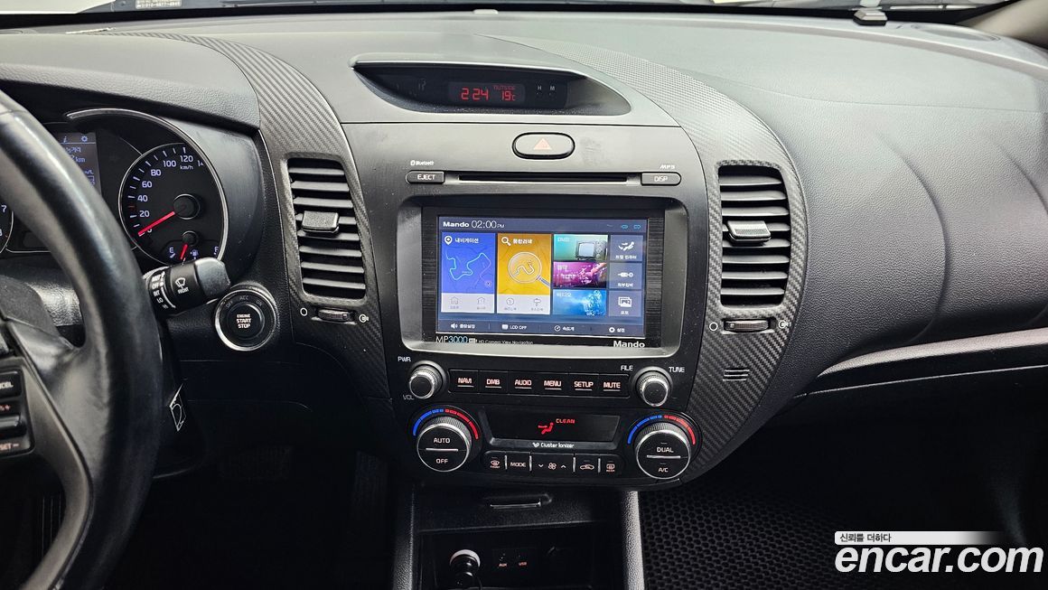 Kia K3 2013