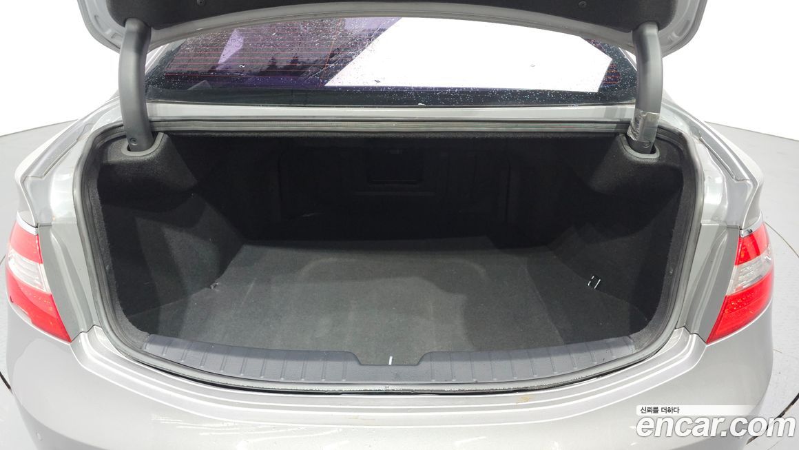 Hyundai Grandeur 2012