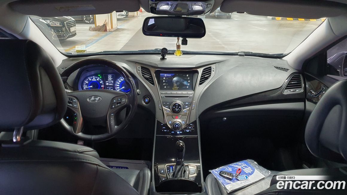 Hyundai Grandeur 2012