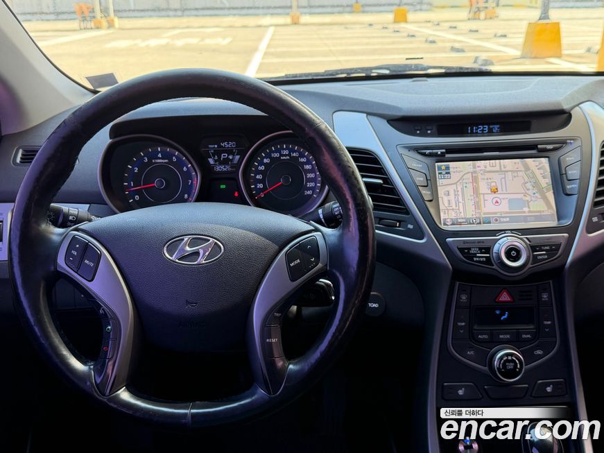 Hyundai AVANTE 2014