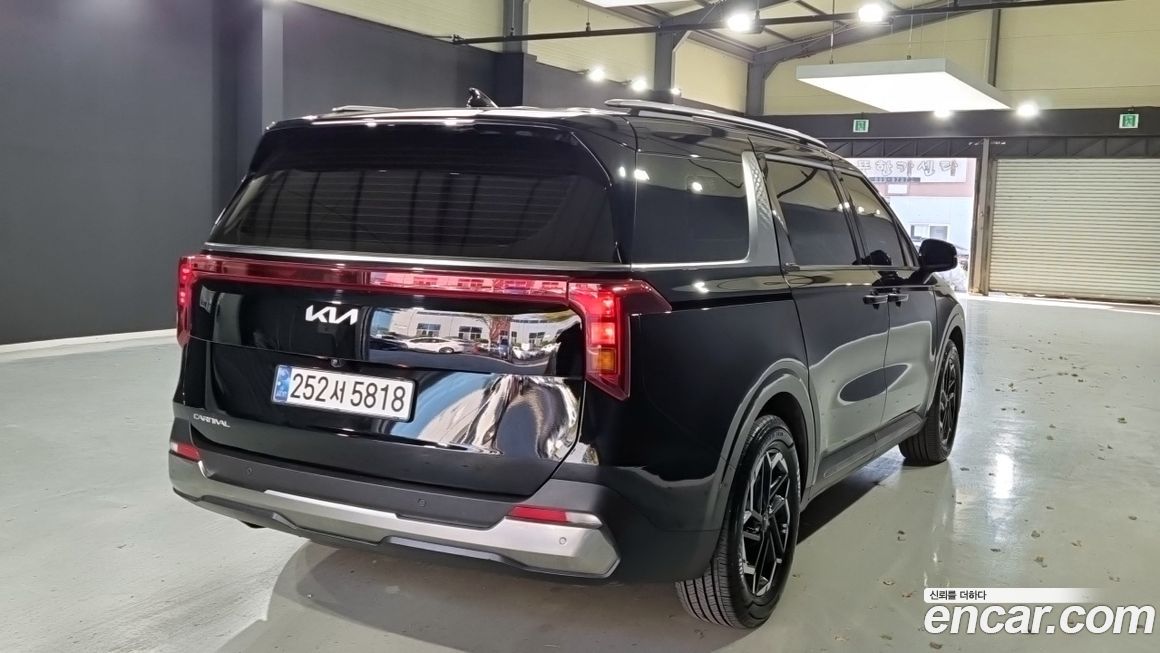 Kia Canival 2025