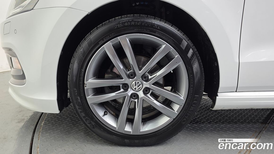 Volkswagen Polo 2016