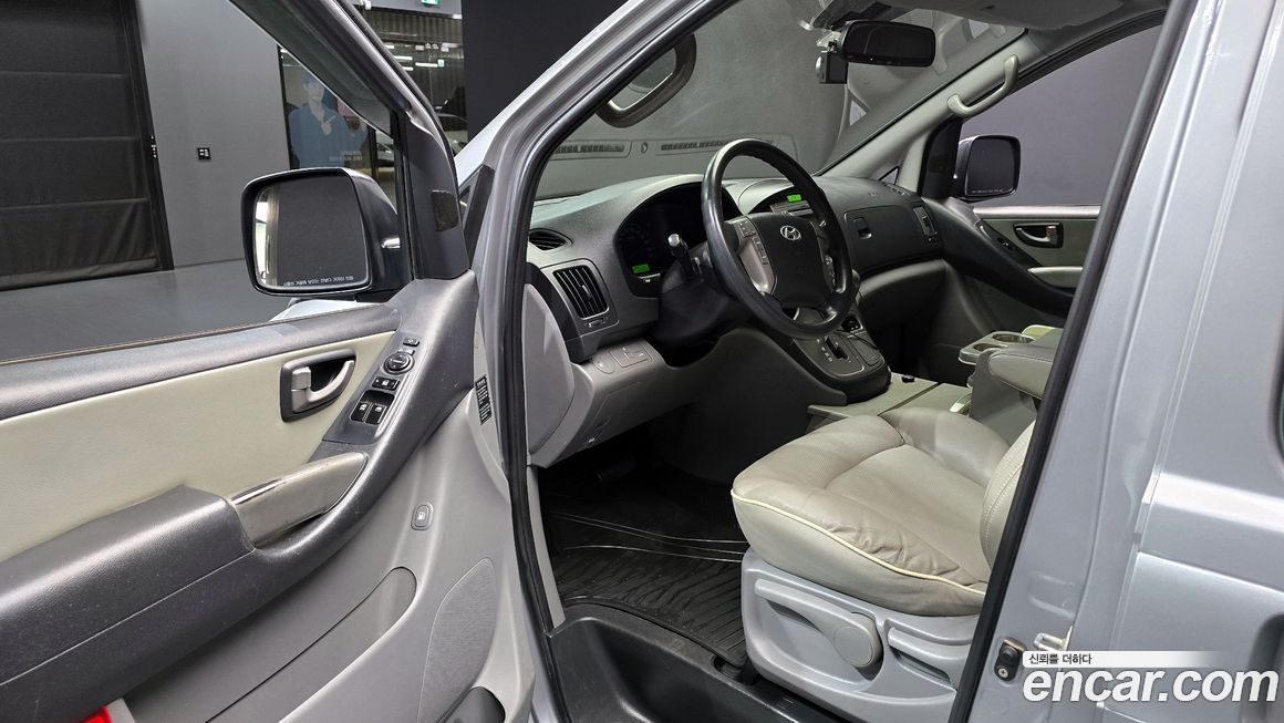 Hyundai Starex 2012