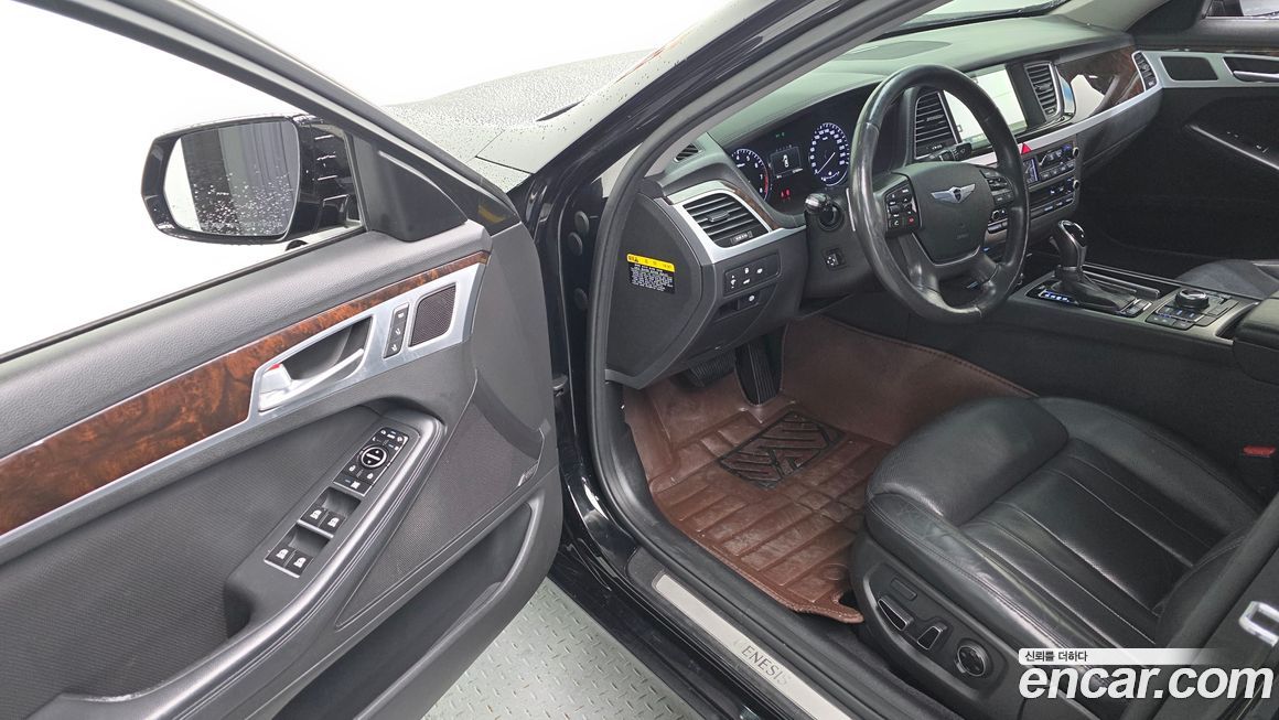 Hyundai Genesis 2014