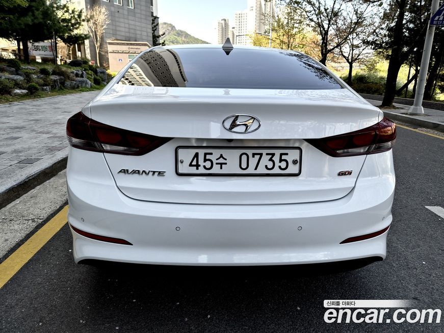 Hyundai AVANTE 2016