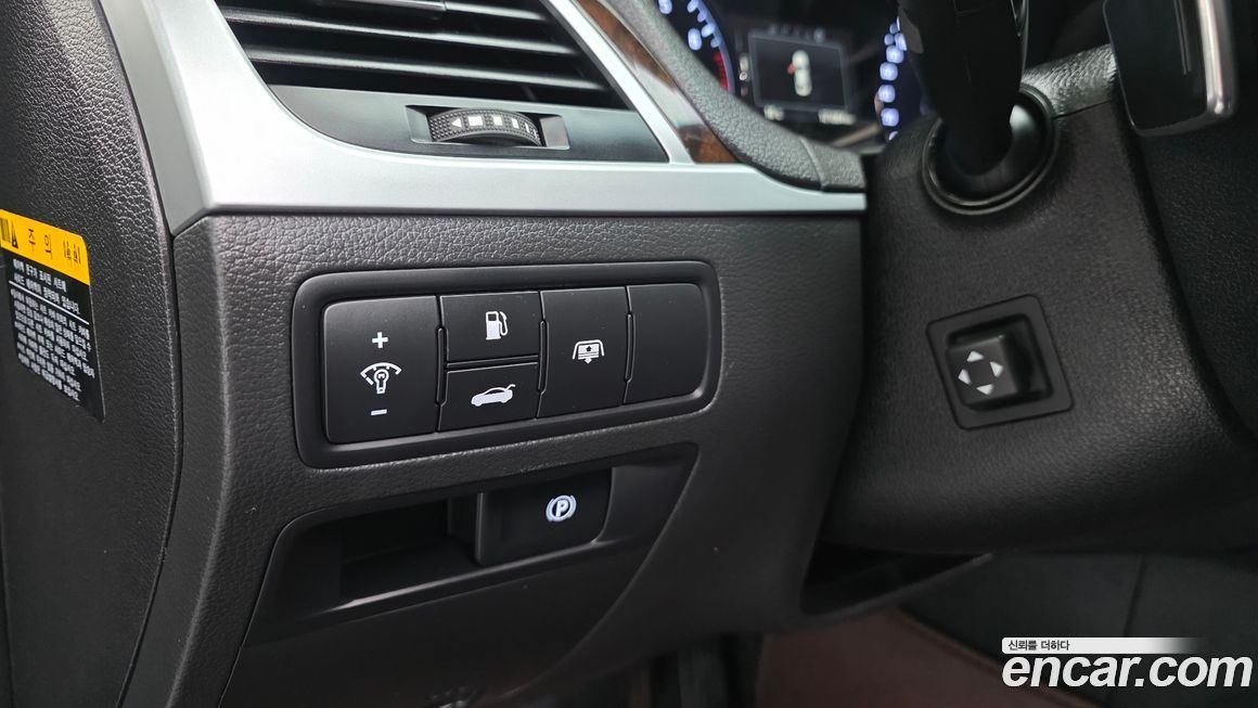 Hyundai Genesis 2014