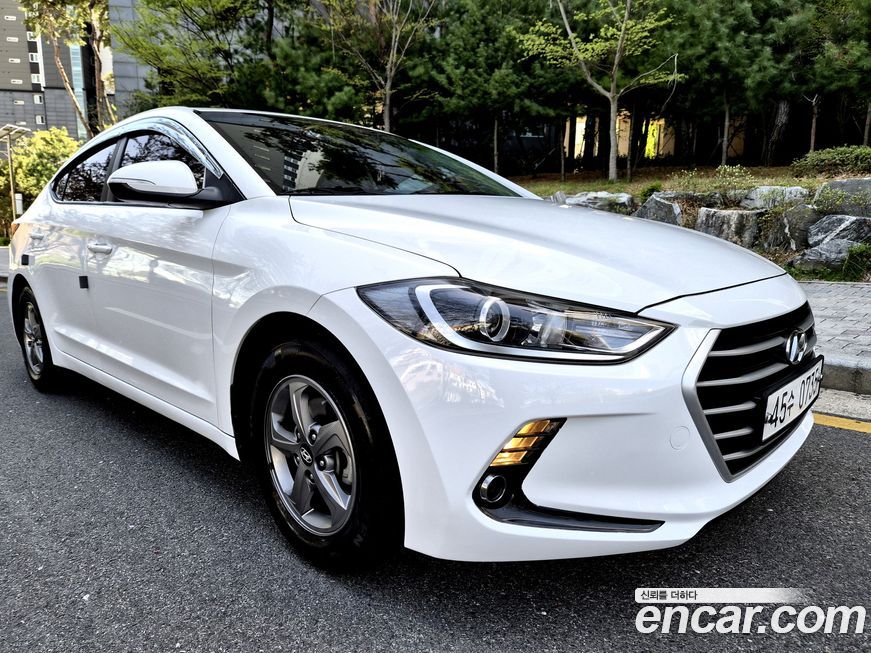 Hyundai AVANTE 2016